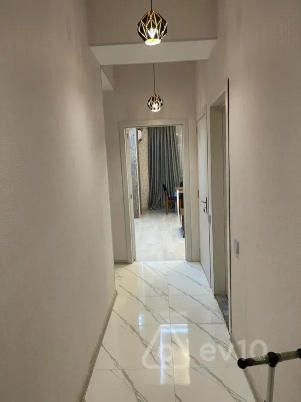 Kirayə verilir 2 otaqlı yeni tikili 65 m²