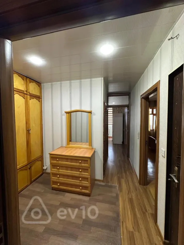 Kirayə verilir 2 otaqlı yeni tikili 65 m²