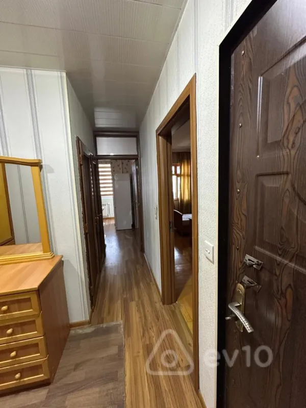 Kirayə verilir 2 otaqlı yeni tikili 65 m²