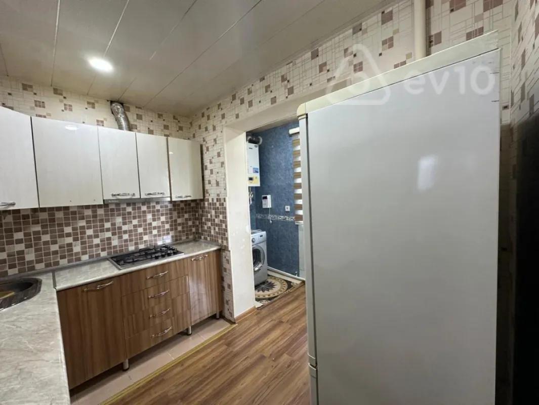 Kirayə verilir 2 otaqlı yeni tikili 65 m²