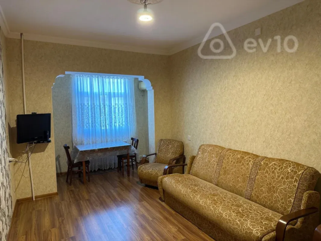 Kirayə verilir 2 otaqlı yeni tikili 65 m²