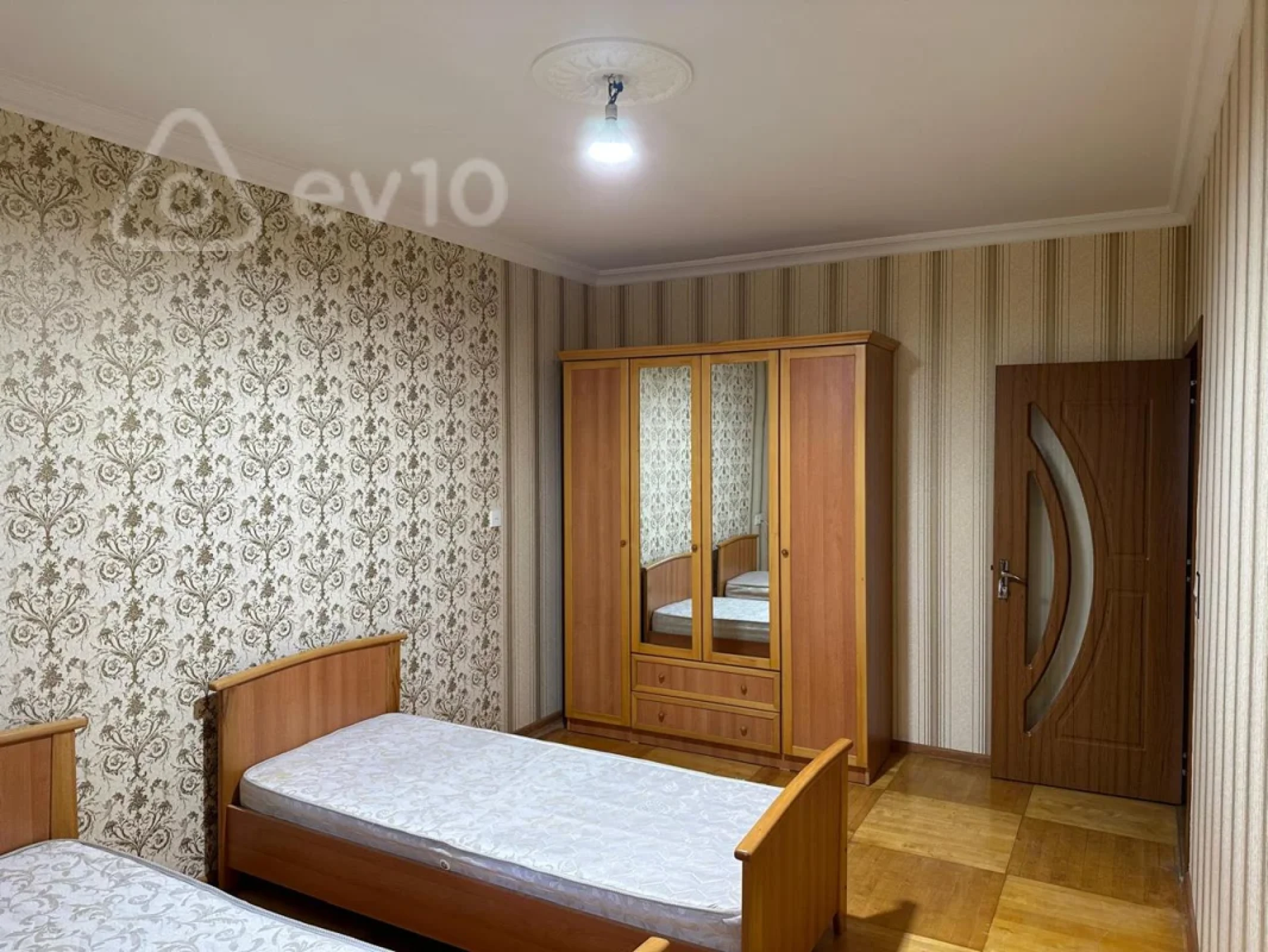 Kirayə verilir 2 otaqlı yeni tikili 65 m²