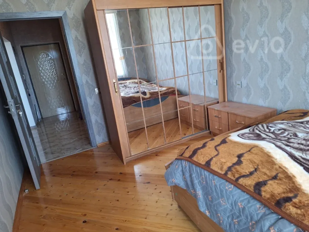 Kirayə verilir 2 otaqlı yeni tikili 65 m²