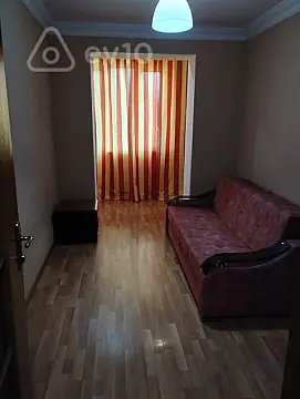 Kirayə verilir 3 otaqlı köhnə tikili 60 m²