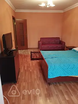 Kirayə verilir 3 otaqlı köhnə tikili 60 m²