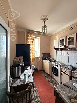 Satılır 3 otaqlı köhnə tikili 67 m²