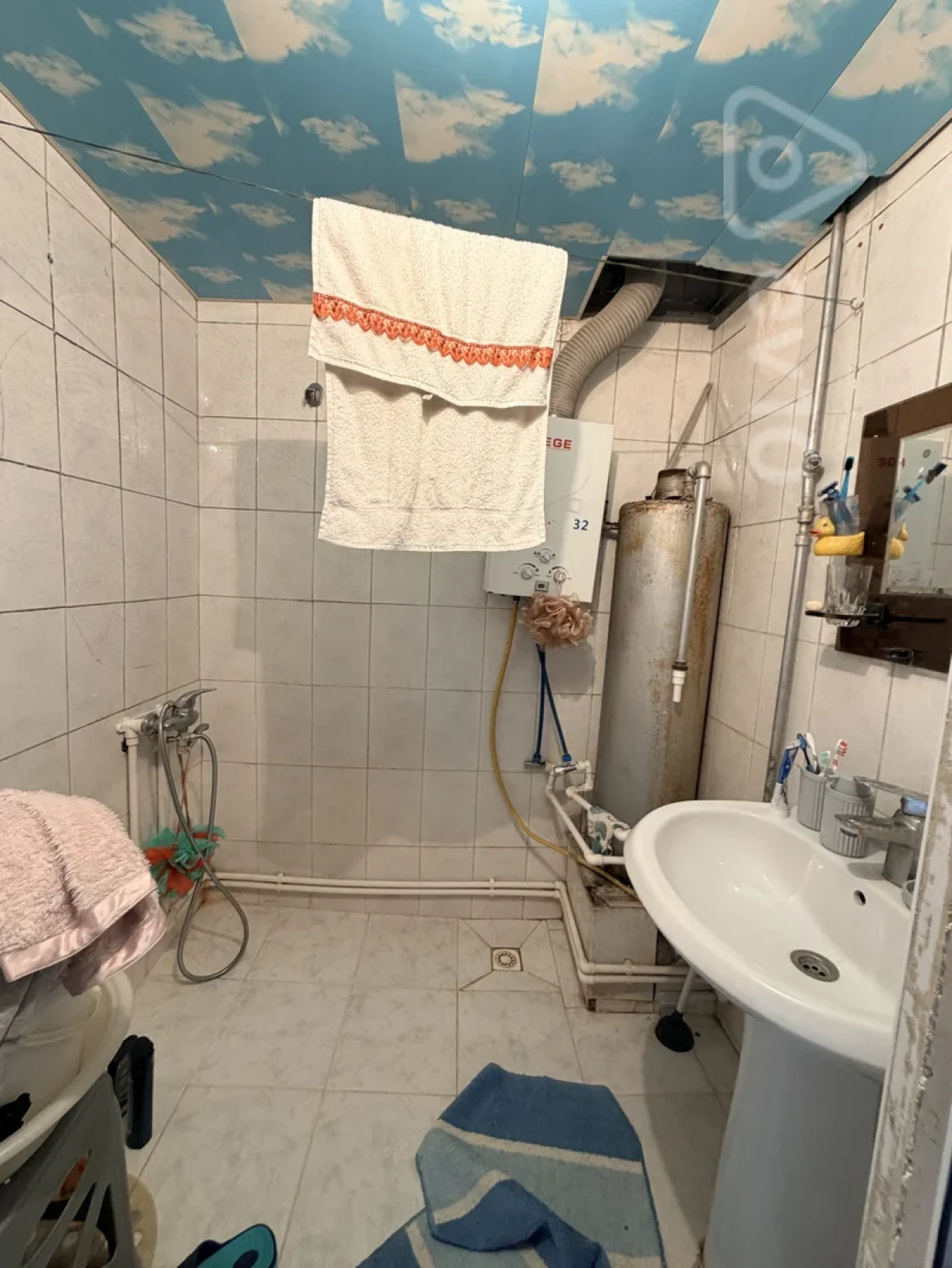 Satılır 3 otaqlı köhnə tikili 67 m²