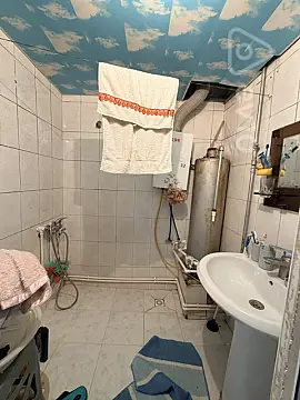 Satılır 3 otaqlı köhnə tikili 67 m²