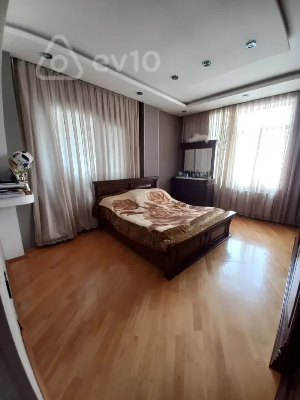 Satılır 3 otaqlı yeni tikili 118 m²