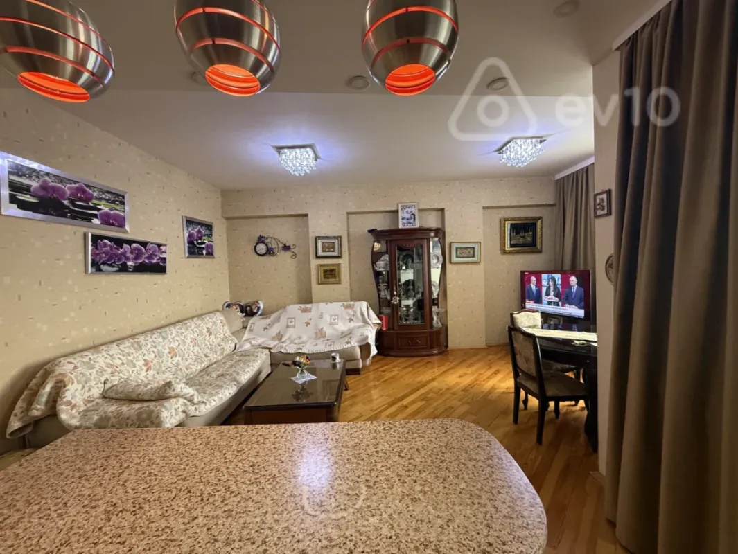 Satılır 2 otaqlı yeni tikili 70 m²