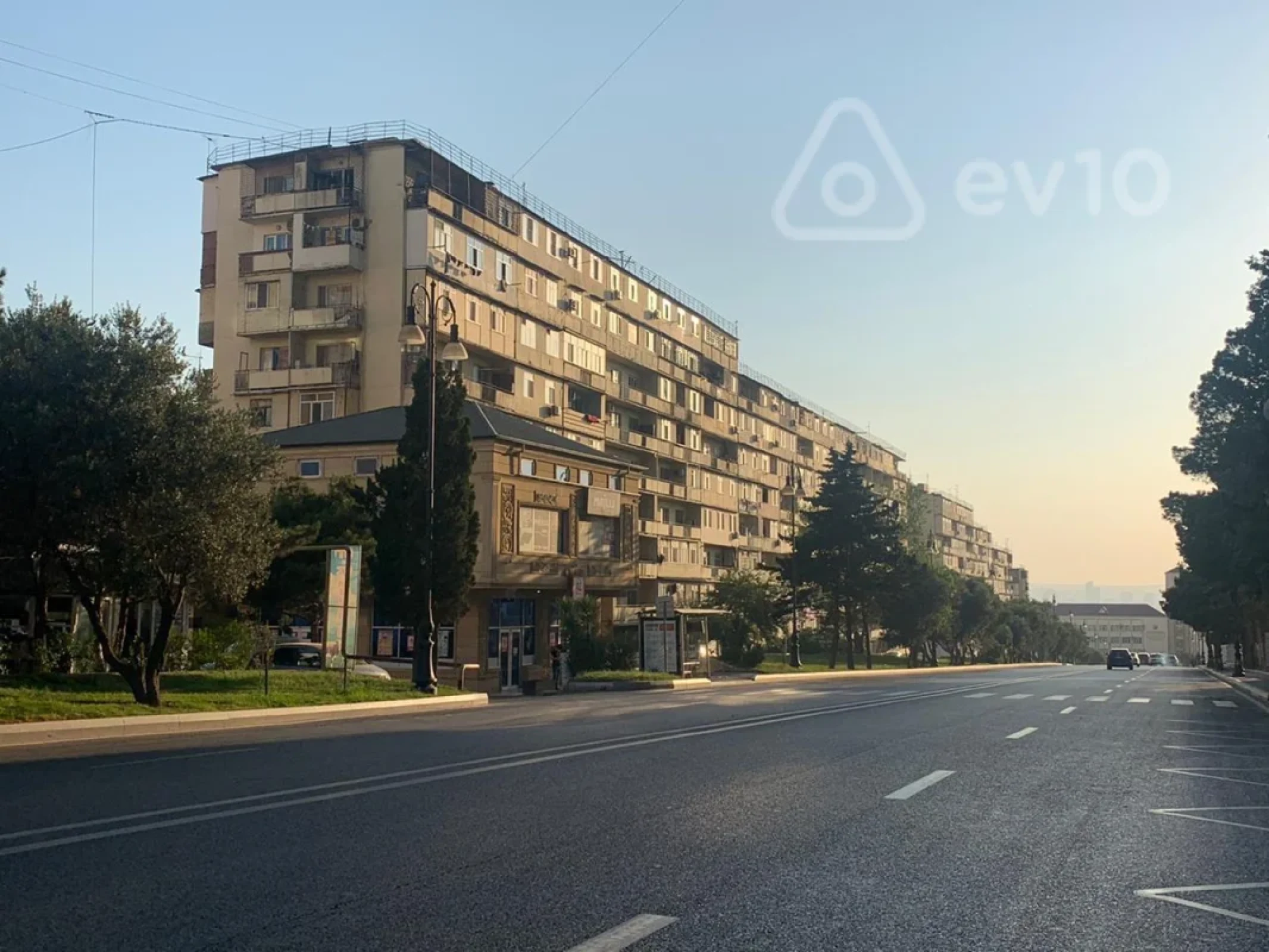 Satılır 3 otaqlı köhnə tikili 80 m²