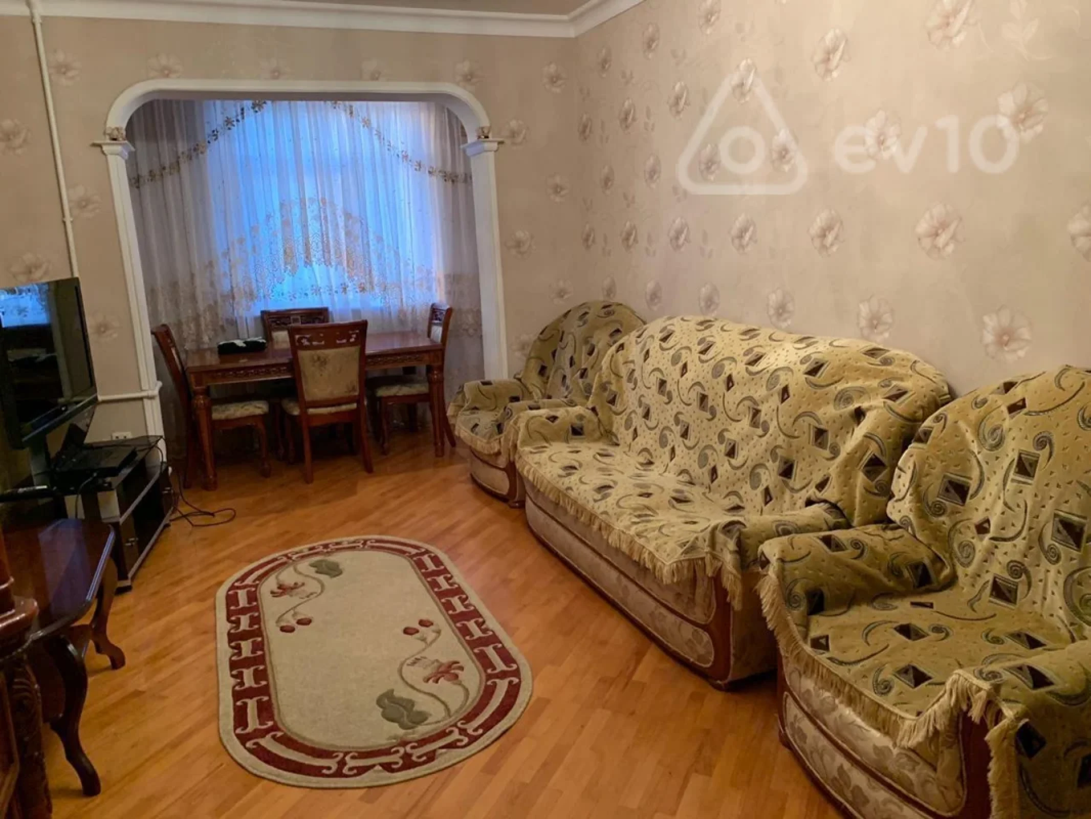 Satılır 3 otaqlı köhnə tikili 80 m²