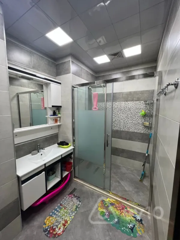 Satılır 3 otaqlı yeni tikili 130 m²