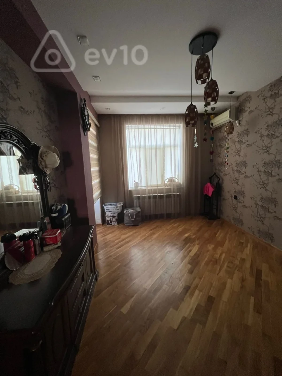 Satılır 3 otaqlı yeni tikili 130 m²