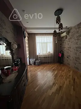 Satılır 3 otaqlı yeni tikili 130 m²