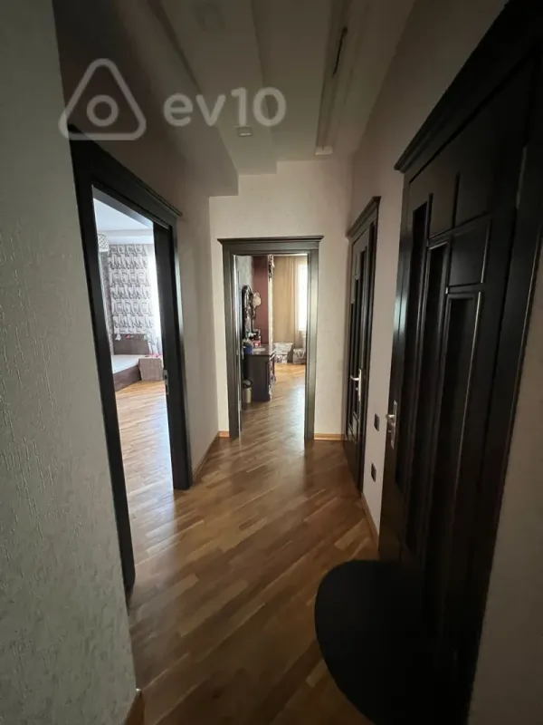 Satılır 3 otaqlı yeni tikili 130 m²
