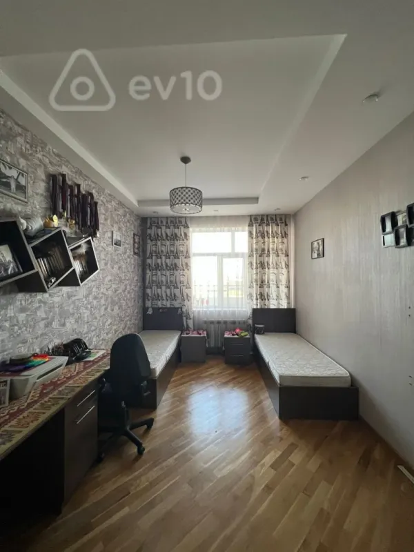 Satılır 3 otaqlı yeni tikili 130 m²