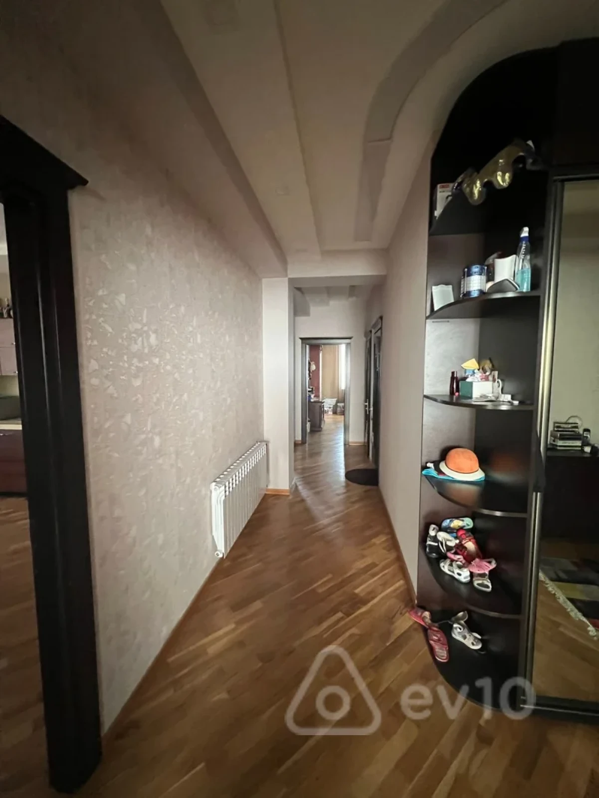 Satılır 3 otaqlı yeni tikili 130 m²