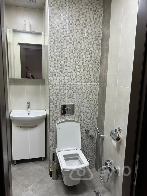 Satılır 3 otaqlı yeni tikili 130 m²