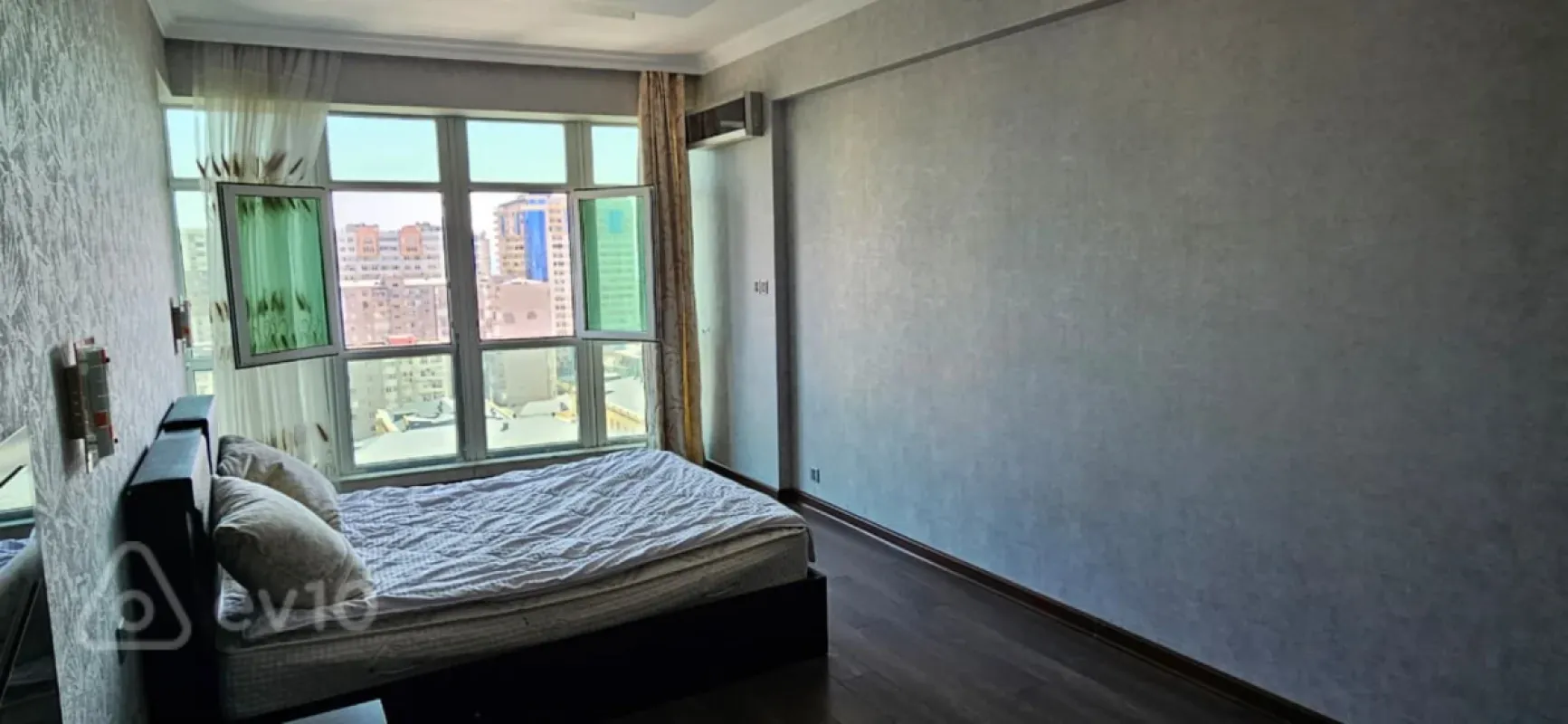 Kirayə verilir 4 otaqlı yeni tikili 180 m²