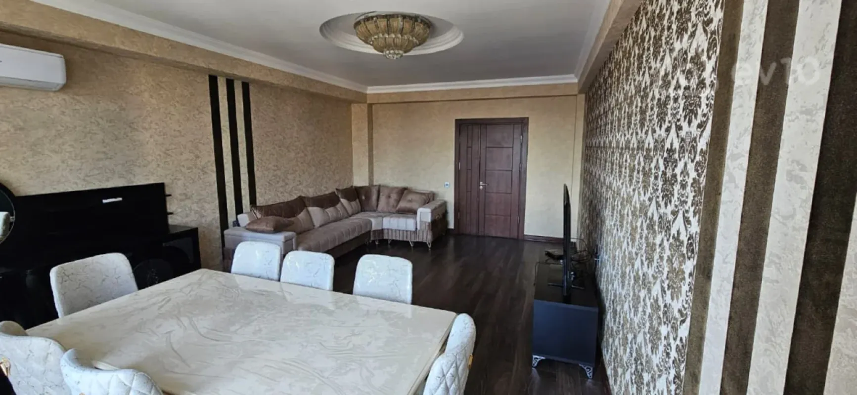 Kirayə verilir 4 otaqlı yeni tikili 180 m²
