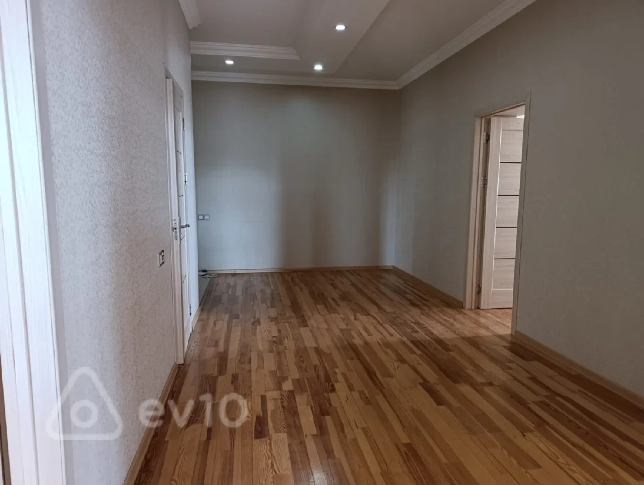 Satılır 3 otaqlı yeni tikili 123 m²