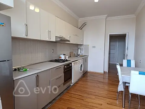 Satılır 3 otaqlı yeni tikili 123 m²