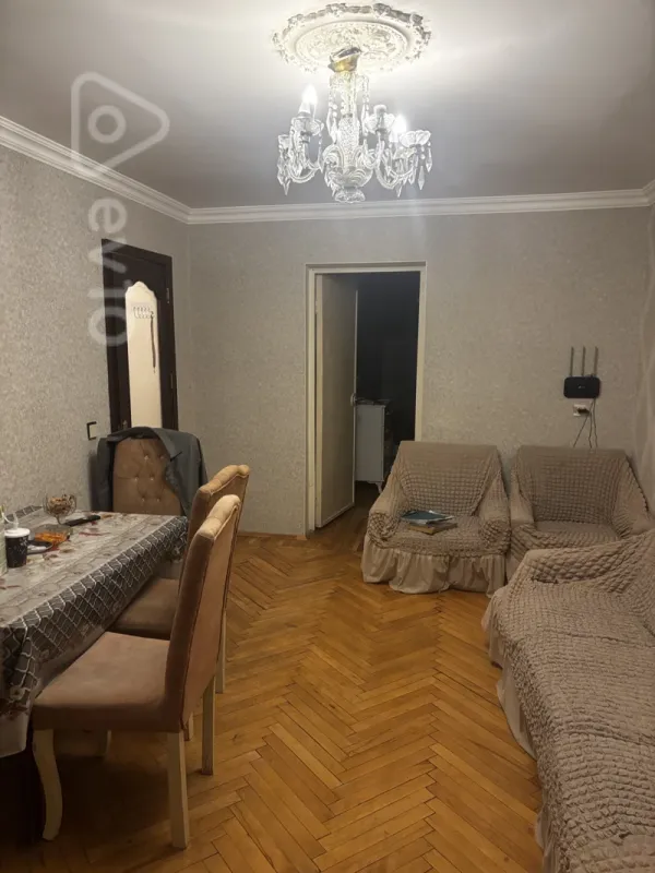 Kirayə verilir 2 otaqlı köhnə tikili 78 m²