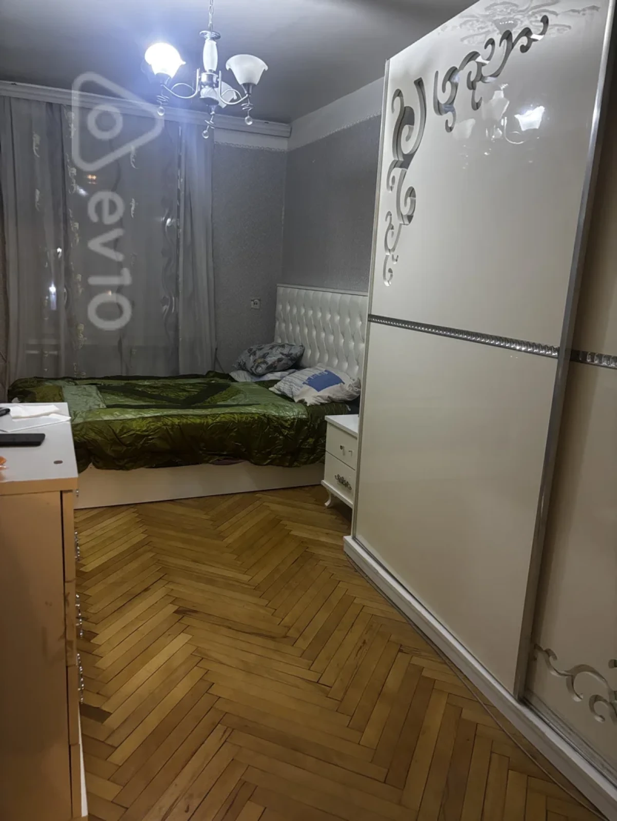 Kirayə verilir 2 otaqlı köhnə tikili 78 m²