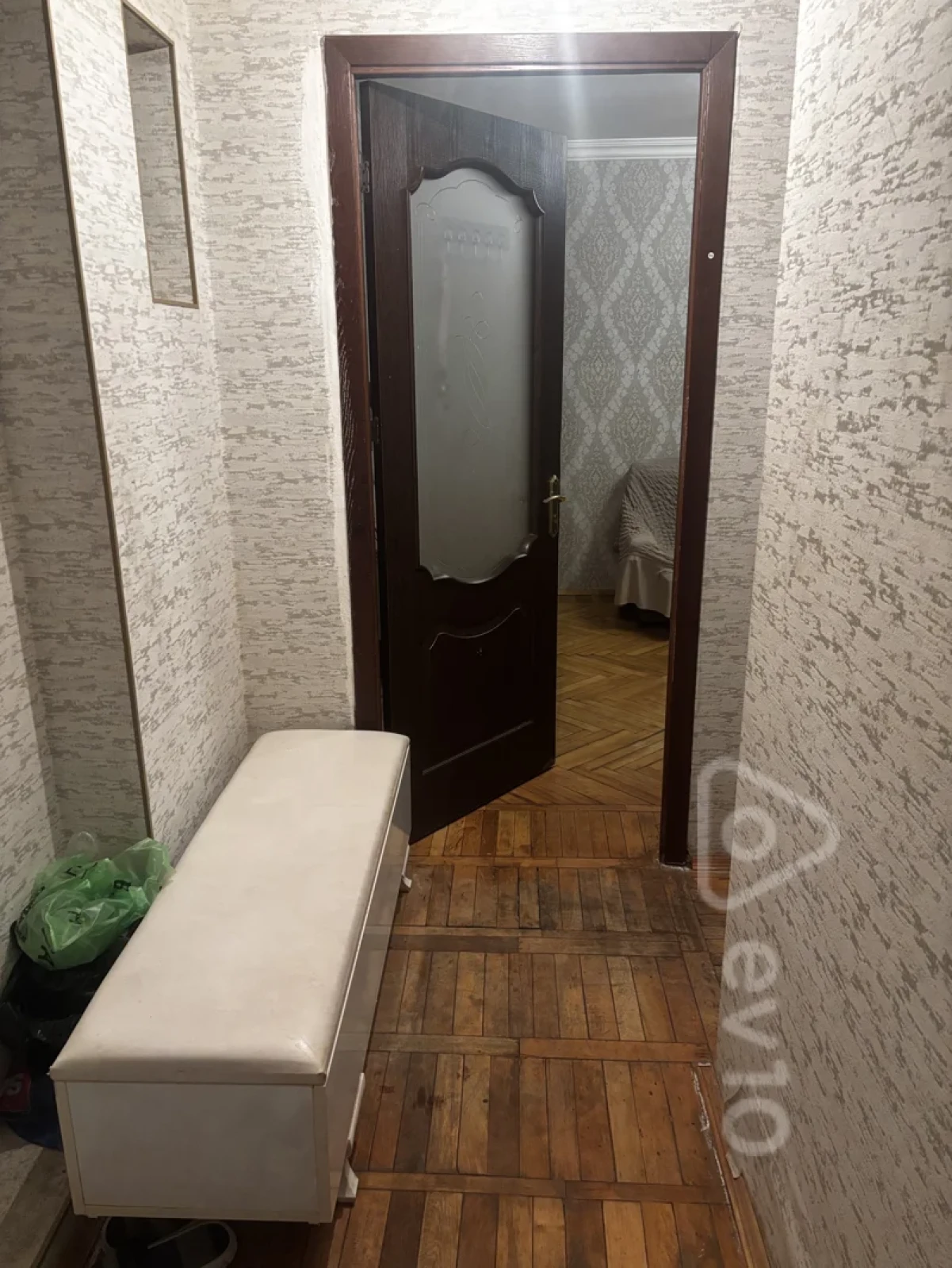 Kirayə verilir 2 otaqlı köhnə tikili 78 m²