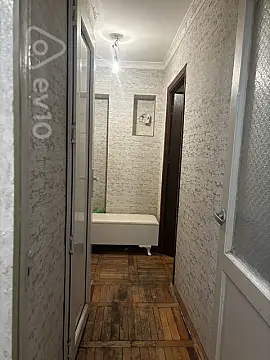 Kirayə verilir 2 otaqlı köhnə tikili 78 m²