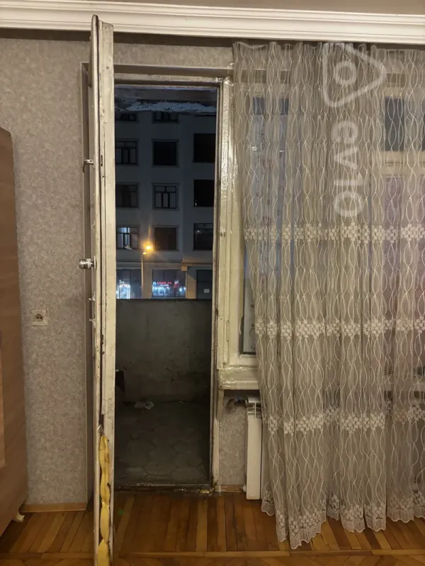 Kirayə verilir 2 otaqlı köhnə tikili 78 m²