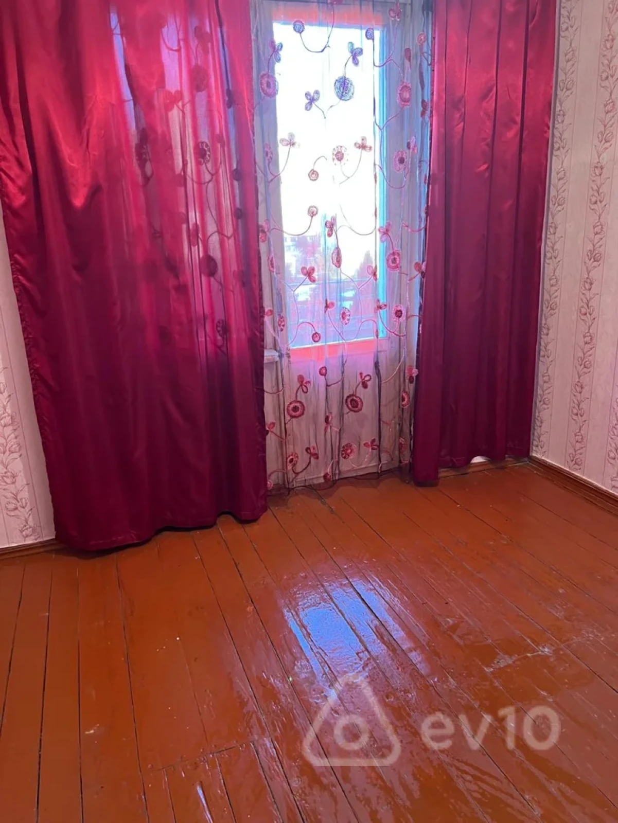 Kirayə verilir 3 otaqlı köhnə tikili 110 m²