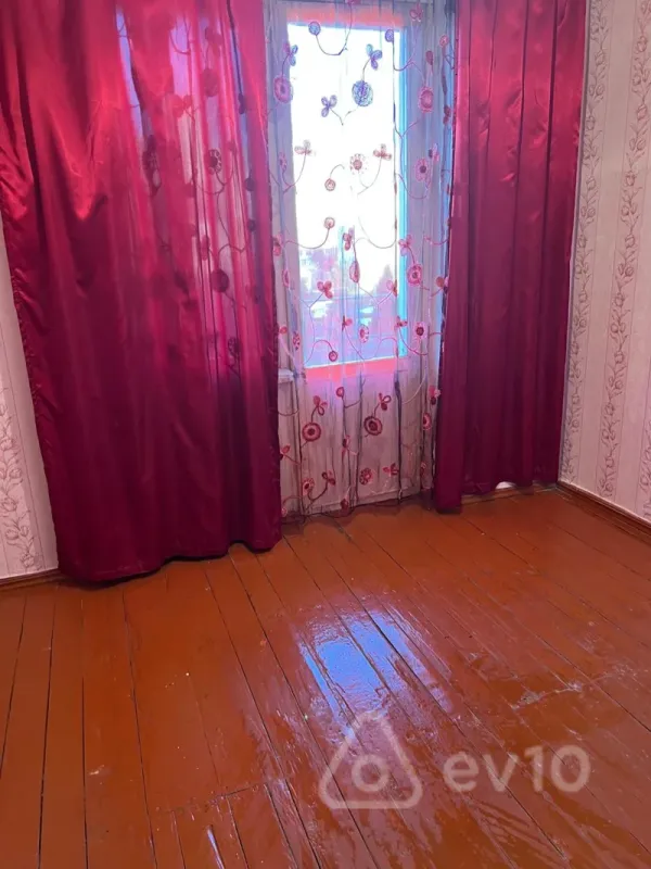 Kirayə verilir 3 otaqlı köhnə tikili 110 m²