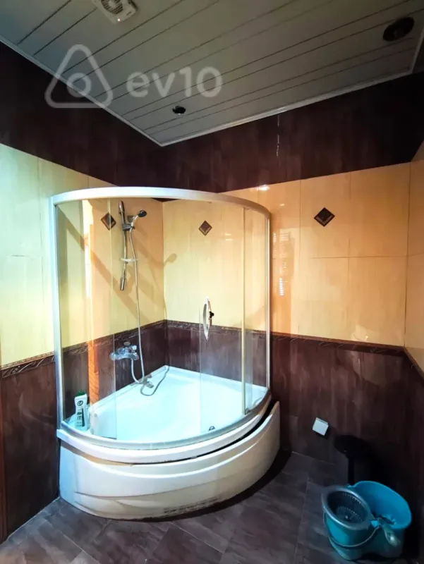 Kirayə verilir 3 otaqlı yeni tikili 150 m²