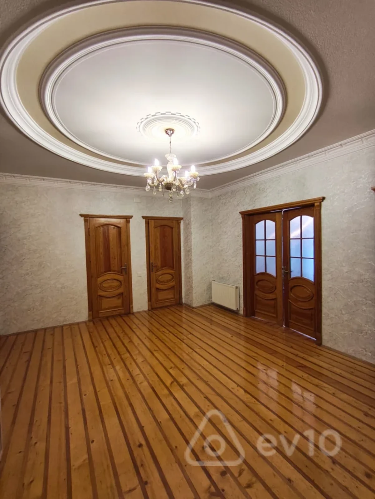 Kirayə verilir 3 otaqlı yeni tikili 150 m²