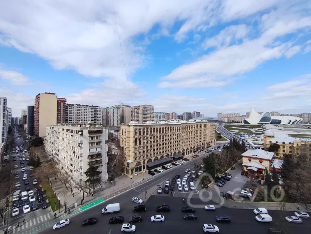 Kirayə verilir 3 otaqlı yeni tikili 150 m²