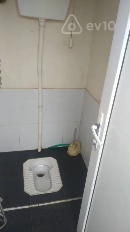 Kirayə verilir 2 otaqlı həyət evi 20 m²