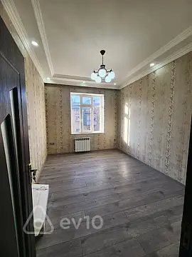 Kirayə verilir 3 otaqlı köhnə tikili 70 m²