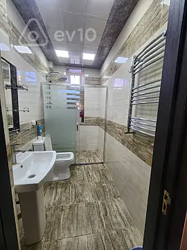 Kirayə verilir 3 otaqlı köhnə tikili 70 m²