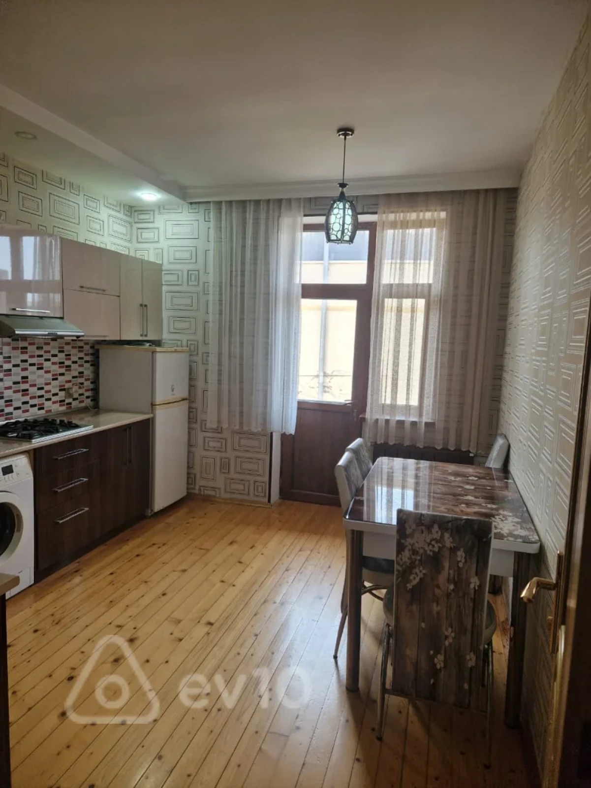 Kirayə verilir 2 otaqlı yeni tikili 65 m²