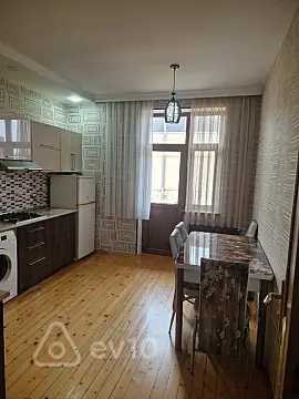 Kirayə verilir 2 otaqlı yeni tikili 65 m²
