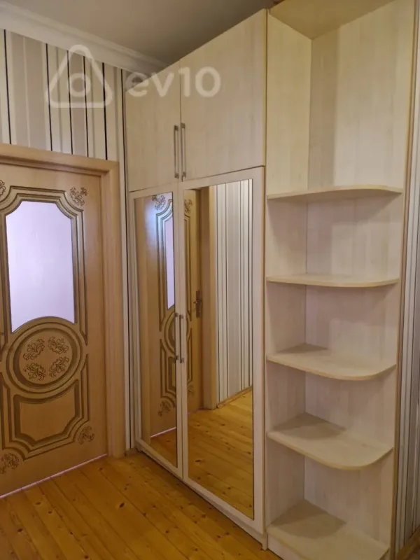 Kirayə verilir 2 otaqlı yeni tikili 65 m²