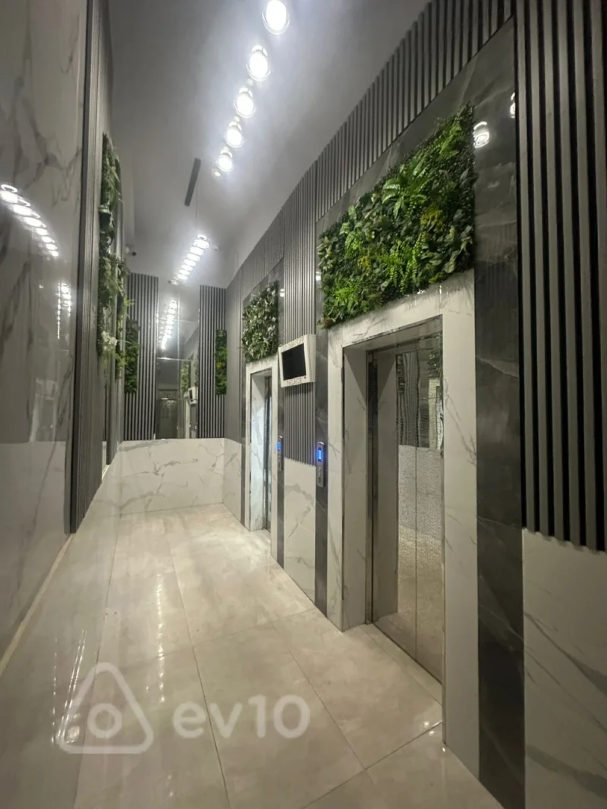 Kirayə verilir 3 otaqlı yeni tikili 110 m²