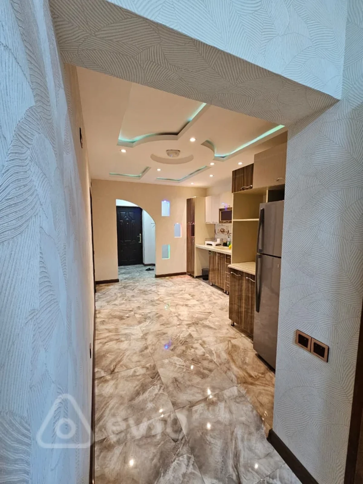 Satılır 3 otaqlı yeni tikili 110 m²