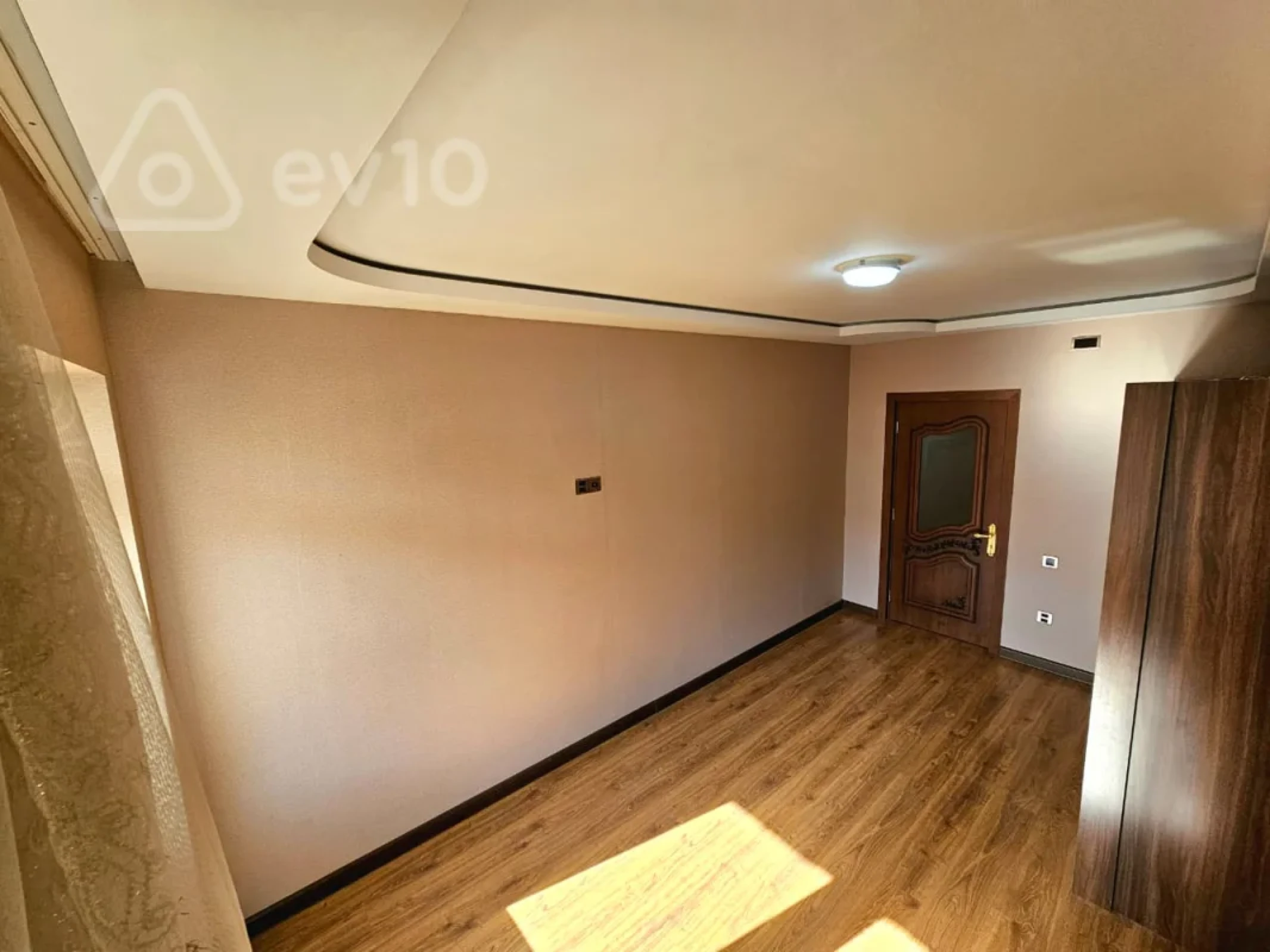 Satılır 3 otaqlı yeni tikili 110 m²