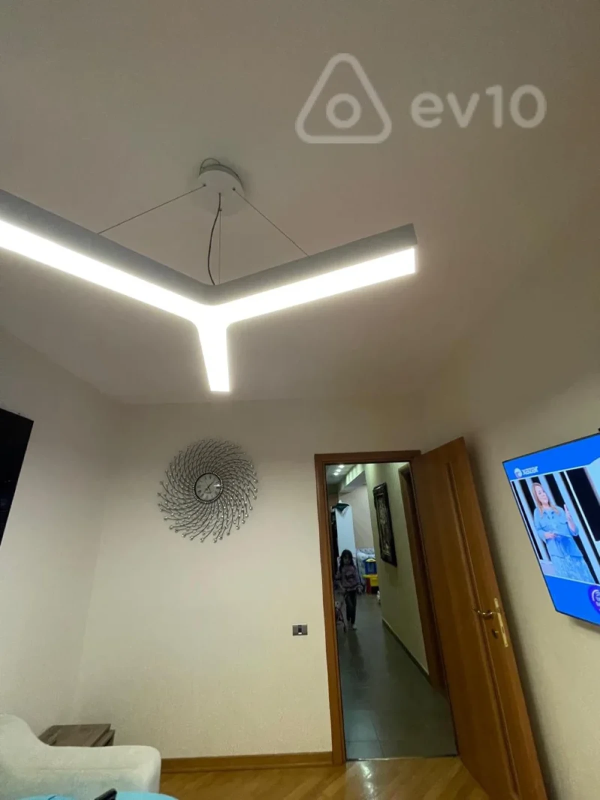 Kirayə verilir 3 otaqlı yeni tikili 140 m²