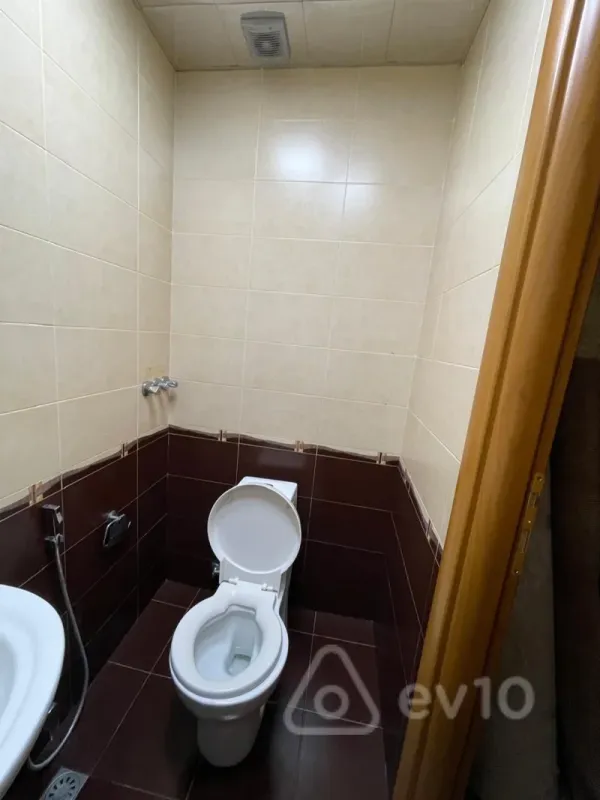 Kirayə verilir 3 otaqlı yeni tikili 140 m²