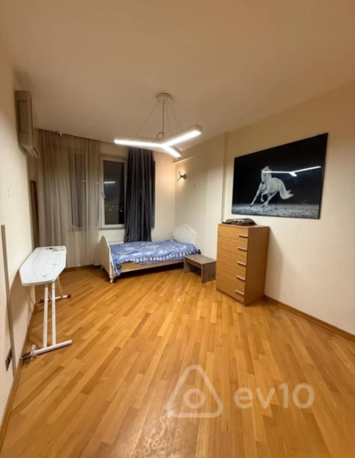 Kirayə verilir 3 otaqlı yeni tikili 140 m²