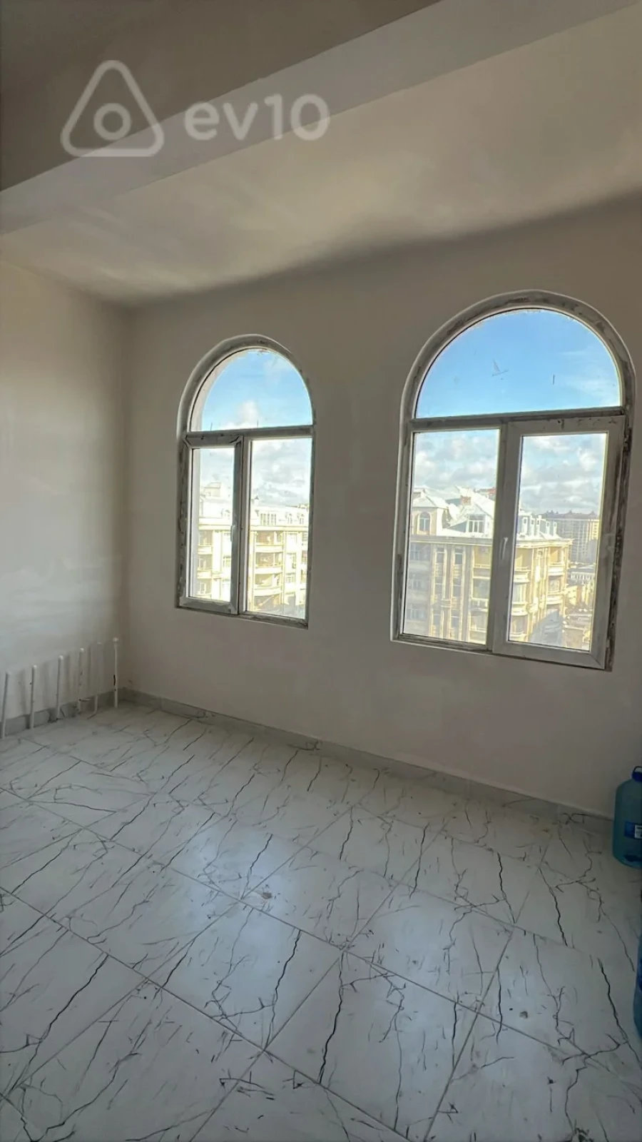 Satılır 2 otaqlı yeni tikili 70 m²